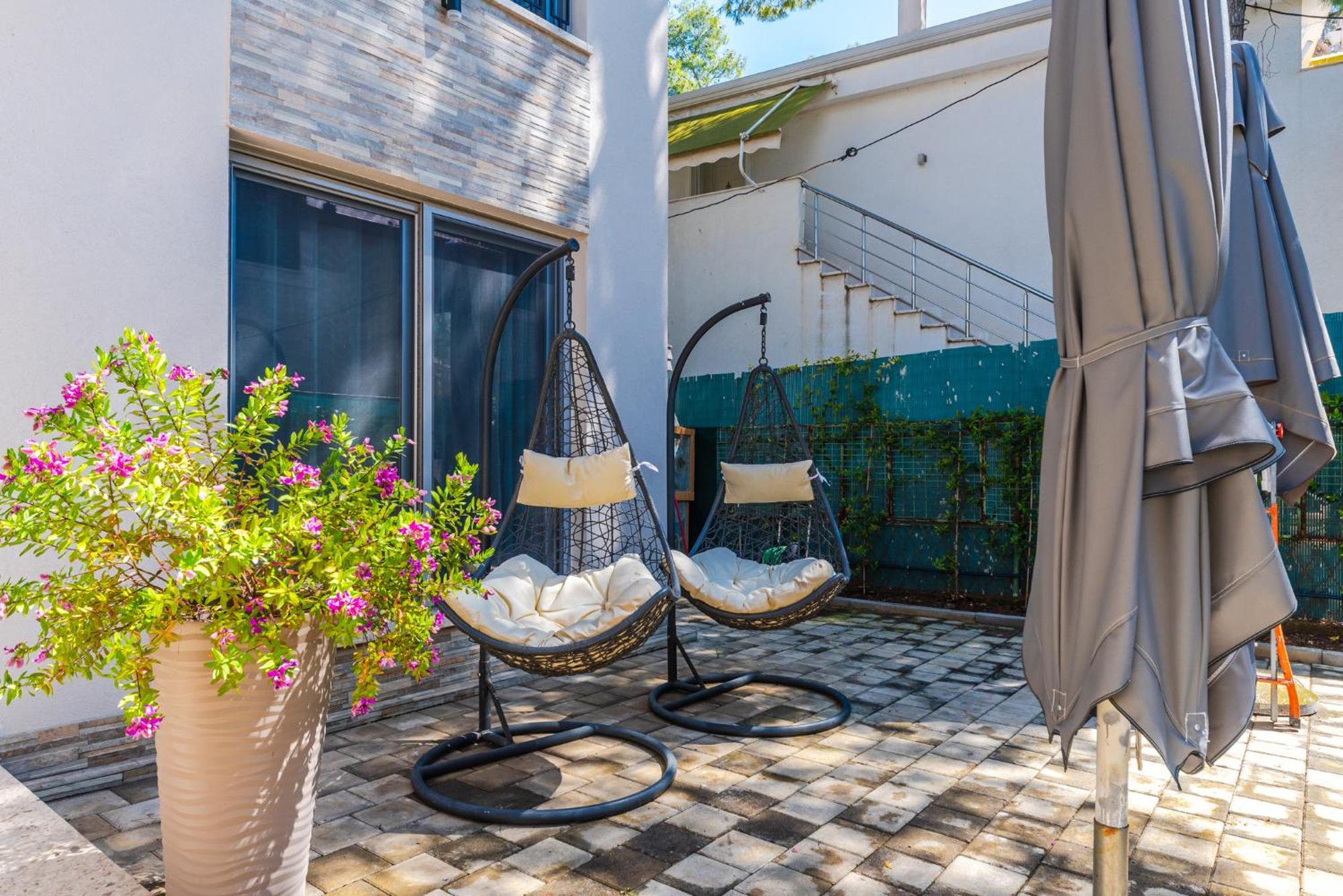 Beni'S Villa Apartments By Ps โกเลม ภายนอก รูปภาพ